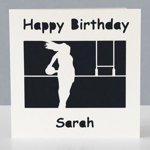 Carte d'anniversaire personnalisée pour joueuse de rugby ou fan de rugby - Carte de voeux rugby en papier découpé image 3