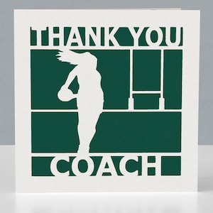 Tarjeta de agradecimiento para un entrenador de rugby femenino - Diseño Papercut