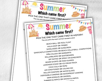 Puede incluir: Dos hojas de papel blancas con la palabra "Verano" en texto colorido, con un tema de playa. El texto "¿Qué fue primero?" está encima de una lista de artículos de verano. La parte superior del papel tiene ilustraciones de un castillo de arena, un sol y una sombrilla.