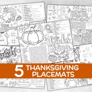 Pode incluir: Cinco jogos americanos com tema de Ação de Graças com várias atividades. Cada jogo americano em preto e branco apresenta designs diferentes, incluindo um peru, uma abóbora, uma pesquisa de palavras, palavras cruzadas e labirintos. Os jogos americanos são para colorir.