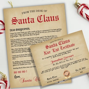 K&ouml;nnte beinhalten: Eine Urkunde im Vintage-Stil mit rotem und wei&szlig;em Rand, betitelt "Nett-Liste-Zertifikat" vom Weihnachtsmann. Die Urkunde ist datiert auf den 24. Dezember 2023 und wird Jonnathan Stewart f&uuml;r sein vorbildliches Verhalten verliehen. Die Urkunde zeigt ein rotes und wei&szlig;es Schneeflocken-Design.
