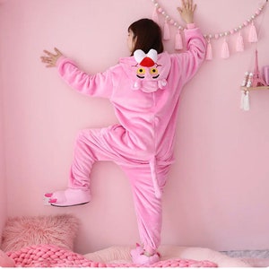 Pink Panther Erwachsene Pyjamas - Erwachsene Winter Onesie, Pink Panther Kostüm, Disney Pyjamas, Geschenk für sie, Weihnachtsgeschenk