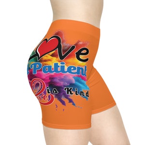 O amor é paciente O amor é gentil Shorts femininos de motociclista, shorts charmosos, shorts inspiradores, versículo bíblico, Deus é amor, shorts para presente, para todos os fins