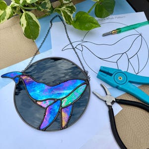 Swimming Humpback Whale Pattern for Stained Glass, Simple and Easy (Hobby and Commercial)