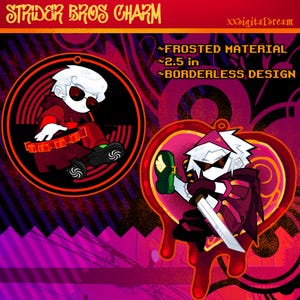 Puede incluir: Dos colgantes de Strider Bros. Uno es circular con un diseño rojo y negro, con un personaje con ropa roja. El otro tiene forma de corazón con un personaje sosteniendo una espada. Ambos miden aproximadamente 6,35 cm.