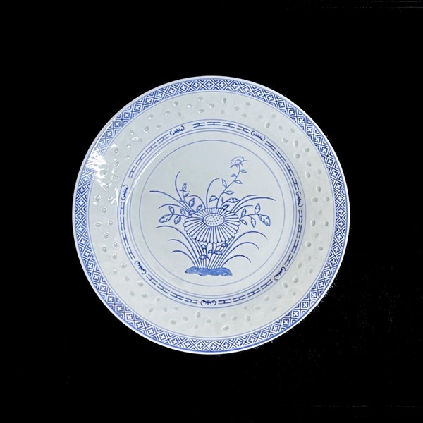 Chinese Vintage Jiangxi (江西) Jingdezhen Blue and White Porcelain Rice Pattern Floral Serving Plates / Rice Pattern Blue and White Plates