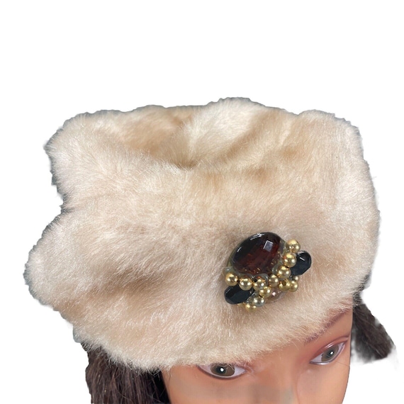 Vintage Union Made Faux Fur Hat Beige Tan Women display picture 1