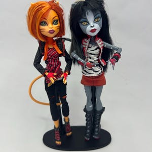 Duo Doll Stand Compatible with G1 Monster High Dolls
