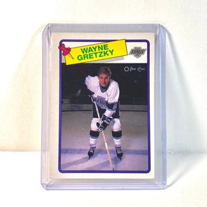 #120 Wayne Gretzky HOF - 1985 O-Pee-Chee Hockey Cards (Star) Graded VG