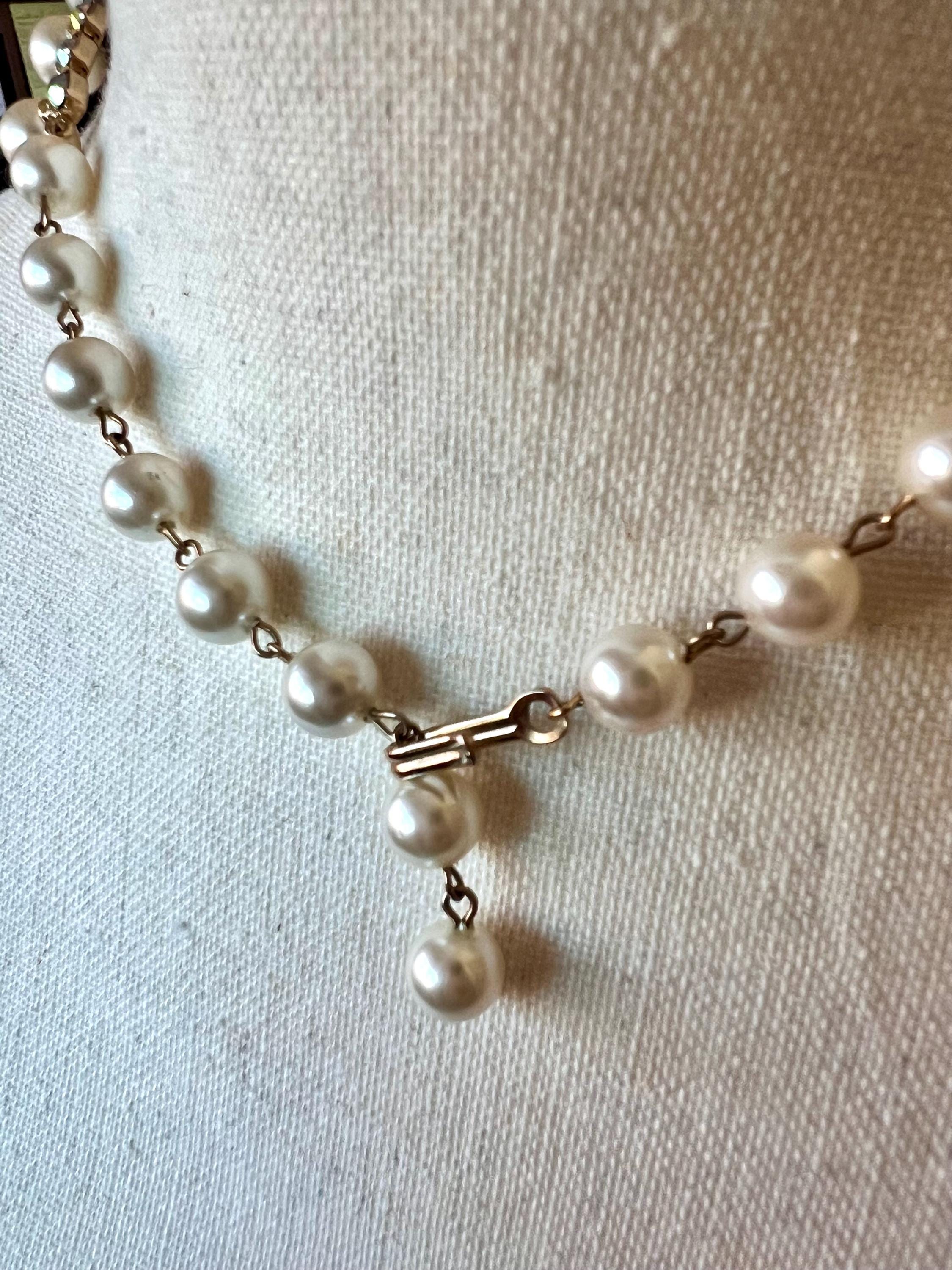 Aurora Pearl Medallion Necklace main image 1