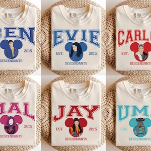 Vintage Disney Descendants Characters Group Shirt, Descendants Movie Matching Tee, Disney Descendants 2025 shirt, Disneyland Family Trip Tee