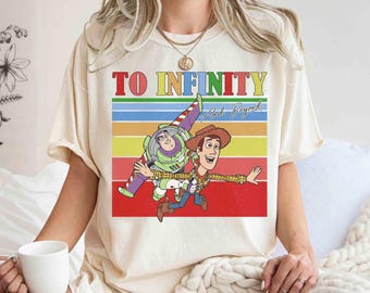 Retro Woody und Buzz Lightjahre Autismus Bewusstsein T-Shirt, Disney Toy Story unendlich und darüber hinaus T-Shirt, Frauen Kind Es ist in Ordnung, anders T-Shirt zu sein