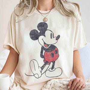 Camiseta con retrato vintage de Mickey Mouse de Disney, camiseta de Mickey y sus amigos, camiseta de viaje familiar para niñas en Disneyland