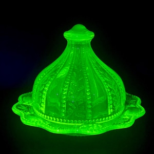 Vintage Vaseline Uranium Glass Holly Berry Paneled Lidded Butter Cheese Dish