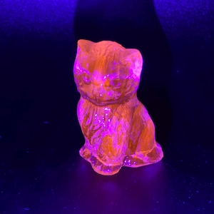Blue Vaseline Glass Selenium Pink UV Glow Miss Kitten Cat Figurine