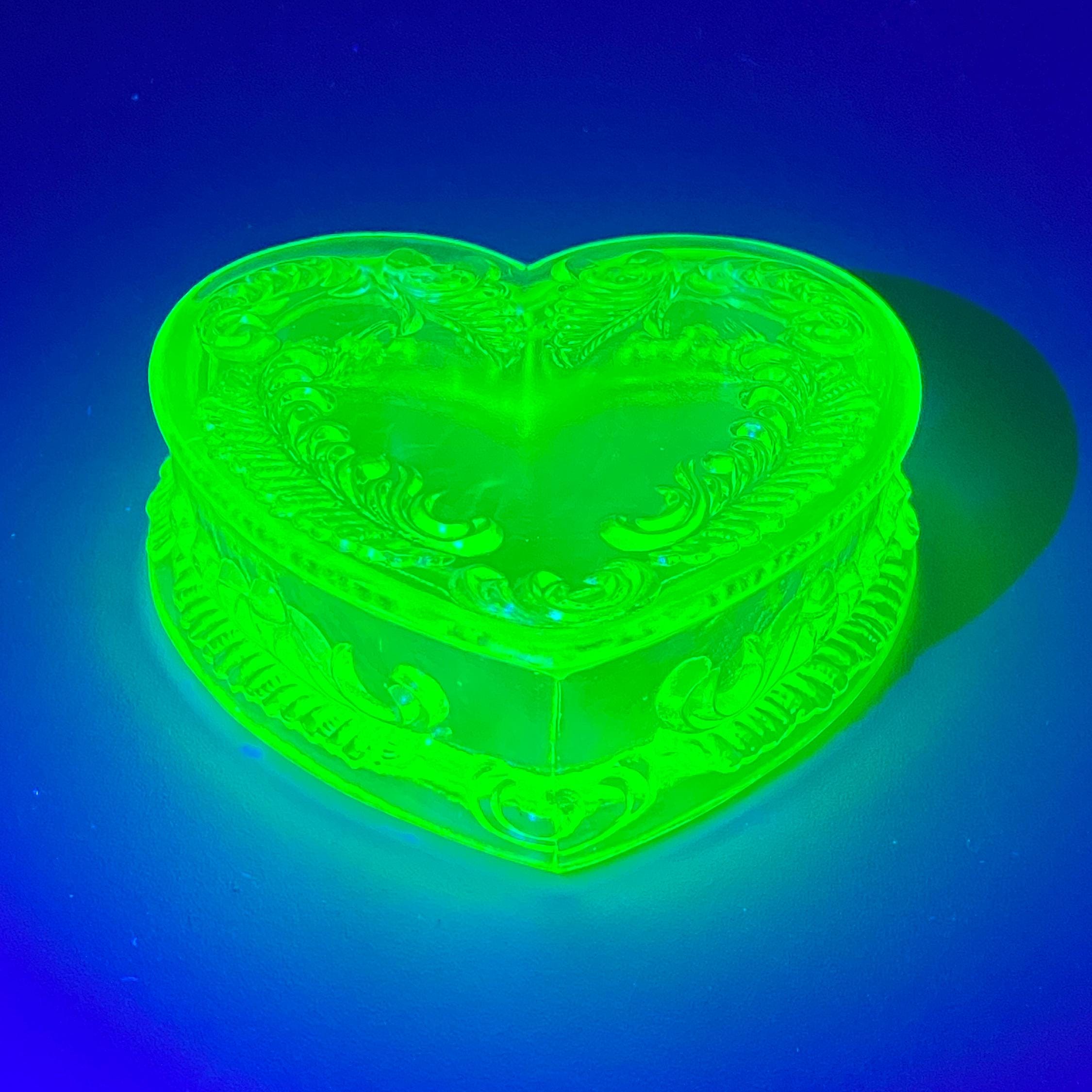 Green Vaseline Uranium Glass Heart Shaped Trinket Box UV Glow - Etsy