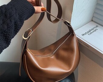Casual Crossbody Bag, Leather Dumpling shoulder Bag, Minimalist Crescent Bag, Saddle Bag, Bag Aesthetic, Women Everyday Bag, Gift For Her