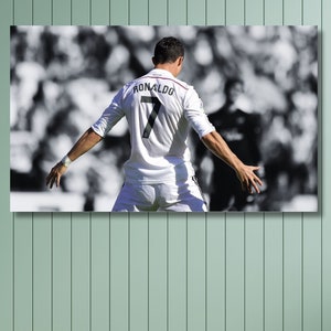 Cristiano Ronaldo Canvas Wall Art,Cristiano Ronaldo Poster,Kids Gift,Ronaldo Canvas Print,Man Cave Decor,Gift For Kids,Game Room Wall Art