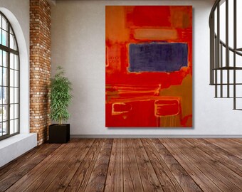 Puede incluir: Pintura abstracta con trazos audaces de rojo, naranja y morado. La pintura está enmarcada y colgada en una pared blanca en una habitación con suelo de madera.