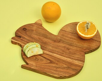 Handmade Squirrel Shaped Wood Cutting Board, Wooden Chopping Boards, Animal Shape Serving Charcuterie Platter Gifts for Cheese Snack