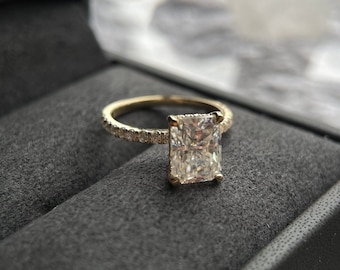 Anello di smeraldo in oro massiccio 14K, anello di fidanzamento con smeraldo, anello di pietra portafortuna di maggio, anello di smeraldo d'oro, anello di fidanzamento con smeraldo bianco, anello di pietra portafortuna