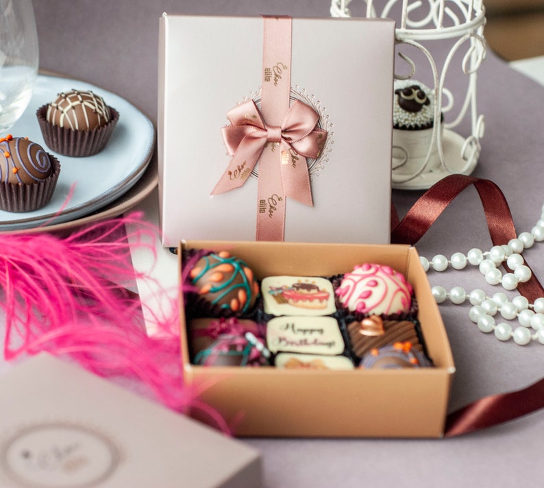 Personalized box of artisanal handmade chocolate, Unique Birthday gift idea Special Birthday present, Luxury gift set, Fresh delicious sweet zdjęcie 3