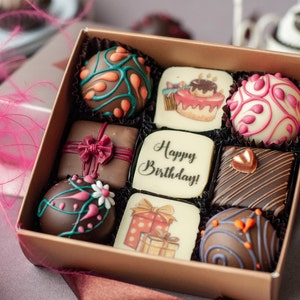 Personalized box of artisanal handmade chocolate, Unique Birthday gift idea Special Birthday present, Luxury gift set, Fresh delicious sweet zdjęcie 1