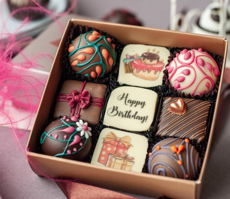Personalized box of artisanal handmade chocolate, Unique Birthday gift idea Special Birthday present, Luxury gift set, Fresh delicious sweet zdjęcie 1