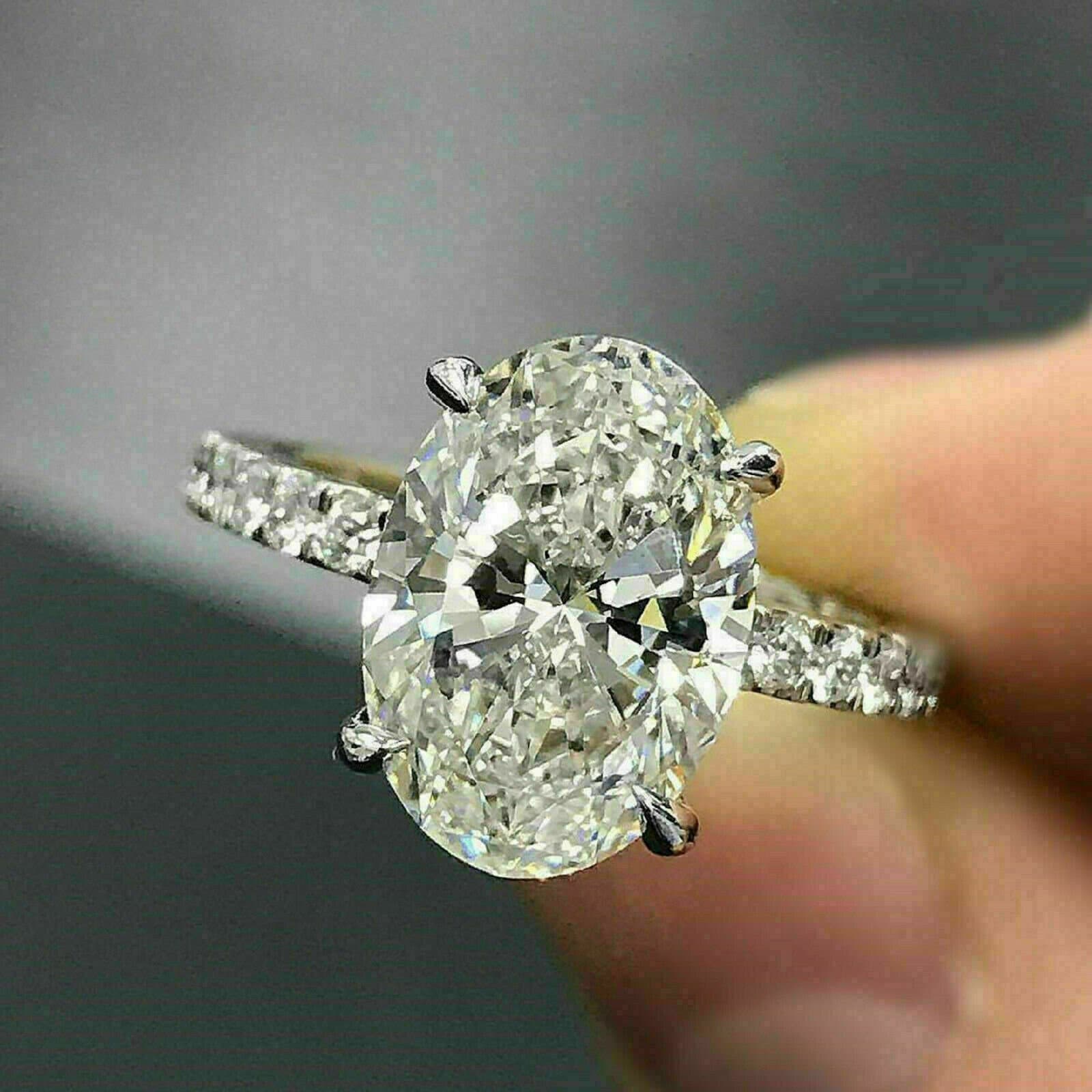 2.5CT Oval Cut Cubic Zirconia Ring / 14K White Gold Plated Ring / Solitaire Engagement Ring / Silver Bridal Ring / Gorgeous Wedding Ring