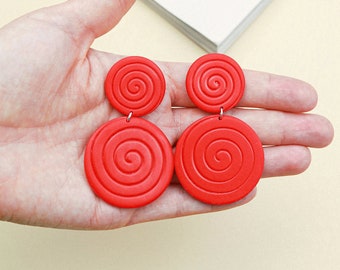 Big red circle earrings - Bold red geometric statement earrings - 1960s, 1970s red plastic drop earrings - Handmade polymer clay earrings