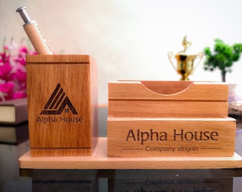 Gepersonaliseerde houten bureau-organizer: relatiegeschenk, pen- en kaarthouder