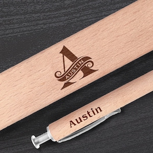Gepersonaliseerde houten pennendoos Monogram gegraveerde naam Balpennen Aangepaste naam Relatiegeschenk voor baas Huwelijkscadeau voor beste vriend