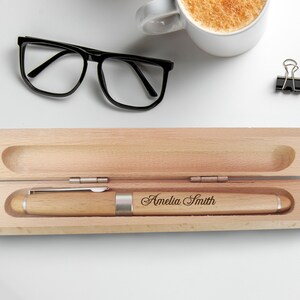 Estuche de madera personalizado para bolígrafos con nombre grabado, regalo corporativo personalizado para mejor amiga, regalo de bolígrafo de madera para ella imagen 5