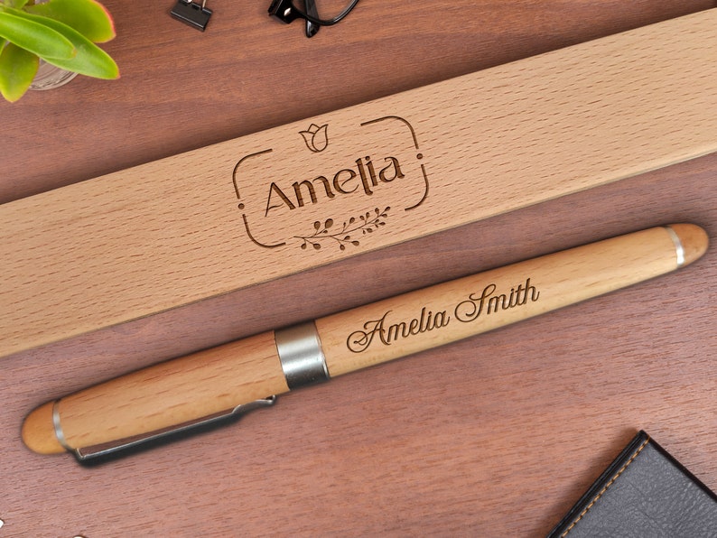 Estuche de madera personalizado para bolígrafos con nombre grabado, regalo corporativo personalizado para mejor amiga, regalo de bolígrafo de madera para ella imagen 1