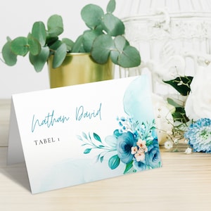 Modelo de cartão de nome de casamento com flores azuis turquesa, cartão de lugar Ocean Breeze para impressão, cartão de assento de mesa, download digital - BLUE SERENITY