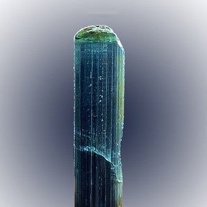 Naturalny kryształ turmalinu indykolitu, kryształ turmalinu kieszonkowego z Afganistanu ~ 6,30 Ct