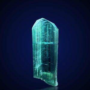 Kryształ turmalinu indykolitu, dobrze zakończony kryształ turmalinu z Afganistanu ~ 4,25 Ct