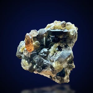 Crystal Clear Topaz Crystal Specimen On Quartz Mica, Double Terminated Topaz Cluster From Skardu ~ 140 Gram