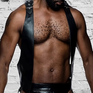 Chaleco de cuero de oveja negro hecho a mano para hombre: Chaleco con barra frontal abierta