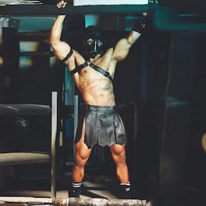 Latest Design Genuine Leather Kilt Harness Stylish Gladiator Leather Cosplay Costume Kilt With Chest Harness