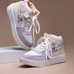 Retro shoes website shop