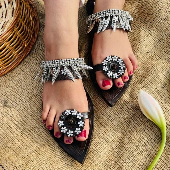 Payal chappal deals price