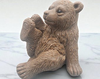 Wild Bear Sitting Candle – Nature-Inspired Home Decor