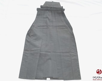 Pantalon japonais traditionnel de cérémonie hakama en soie de type Umanori gris rayé noir