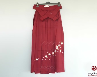 Pantalon japonais traditionnel hakama pour femme bordeaux fleurs d'Ume