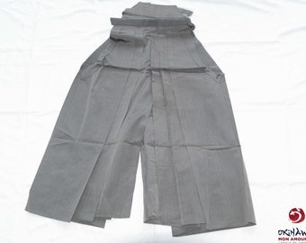 Pantalon japonais traditionnel de cérémonie hakama en soie de type umanori gris rayé noir