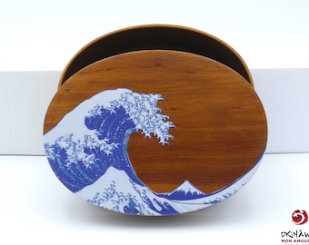 Japanese cedar wood bento box depicting the Wave off Kanagawa