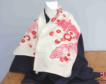 Water green silk scarf, handmade, Japanese kimono silk, old silk scarf stole, accessory, green silk flowers - 115cm