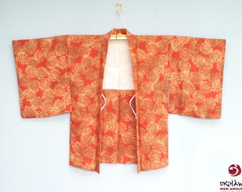 Haori japonais veste traditionnelle légère pour femme en soie rouge décoré de cercles dorés avec différents motifs