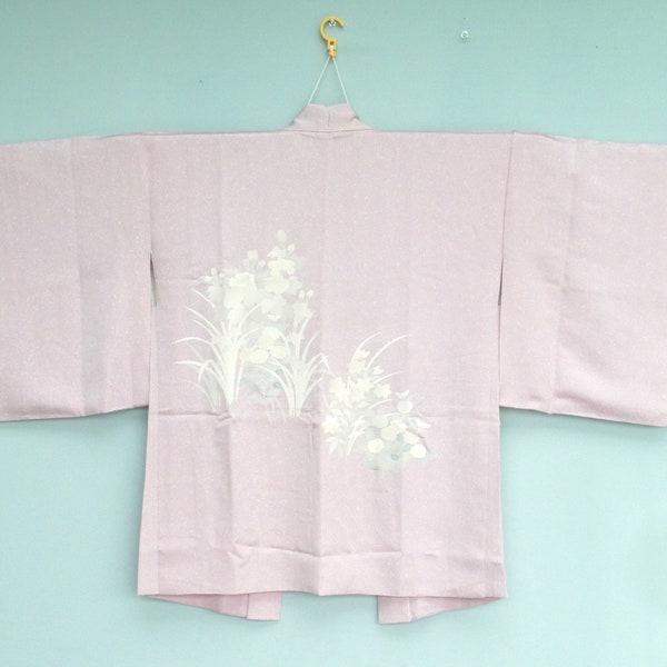 Japanese haori traditional light jacket for women in pink silk decorated with white wild flowers
